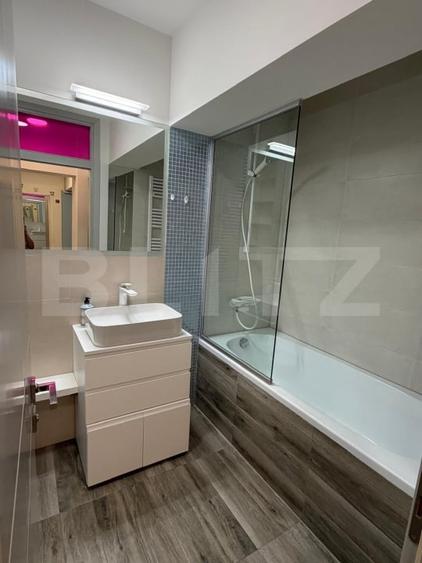 Apartament cu 2 camere decomandat, mobilat în Central