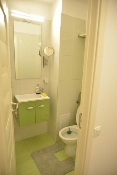 Apartament cu 3 camere decomandat, mobilat în 13 Septembrie