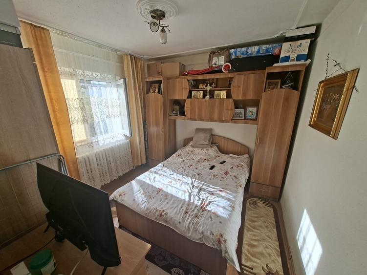 Apartament cu 2 camere decomandat în Galata