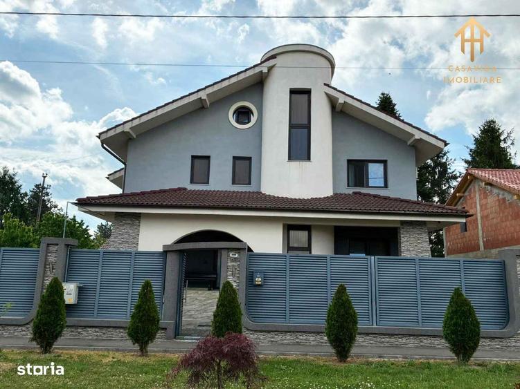 Casă cu 4 camere cu Teren 450 Mp în Central