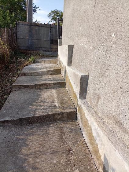 Casă cu 3 camere cu Teren 2500 Mp în Zorlești
