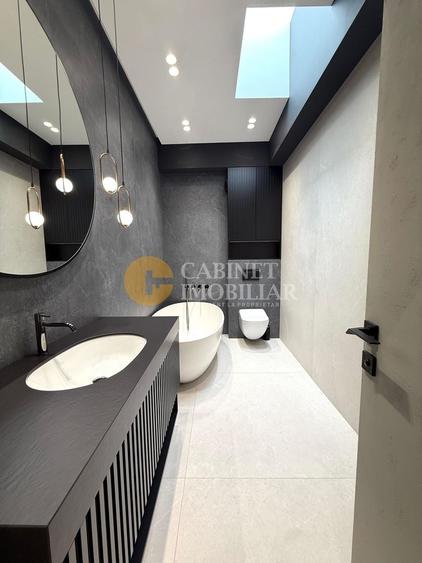 Penthouse cu 3 camere decomandat, mobilat în Tătărași