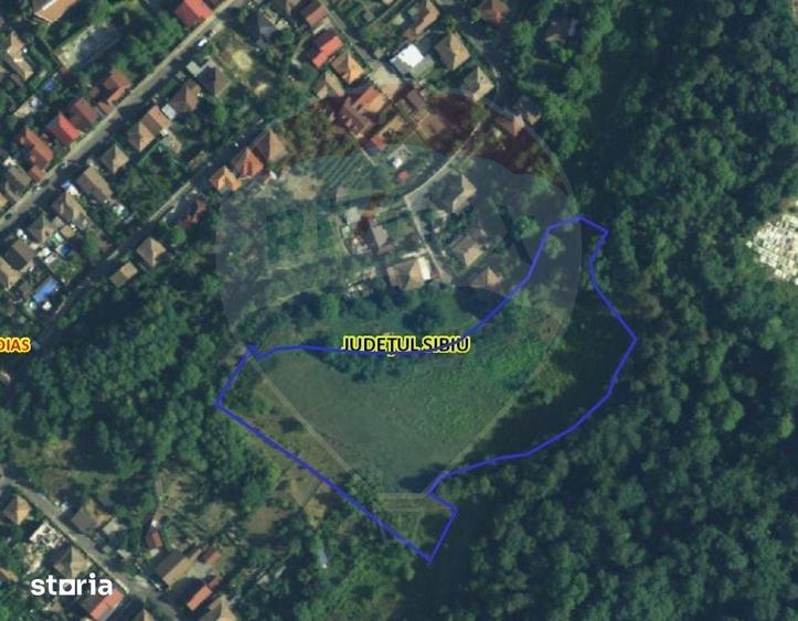 Teren de 15320 mp, în Central