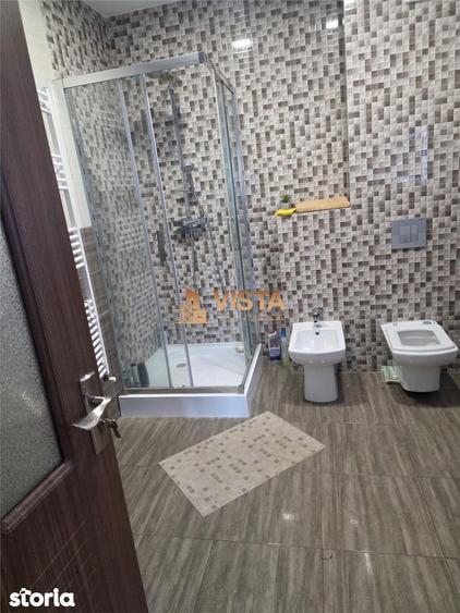 Apartament cu 4 camere, mobilat în Tractorul