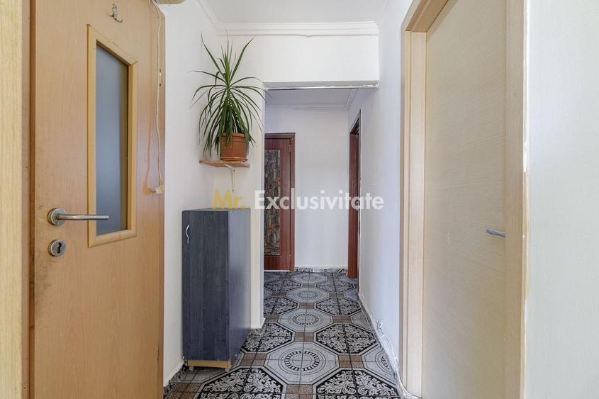 Apartament cu 3 camere decomandat în Drumul Taberei