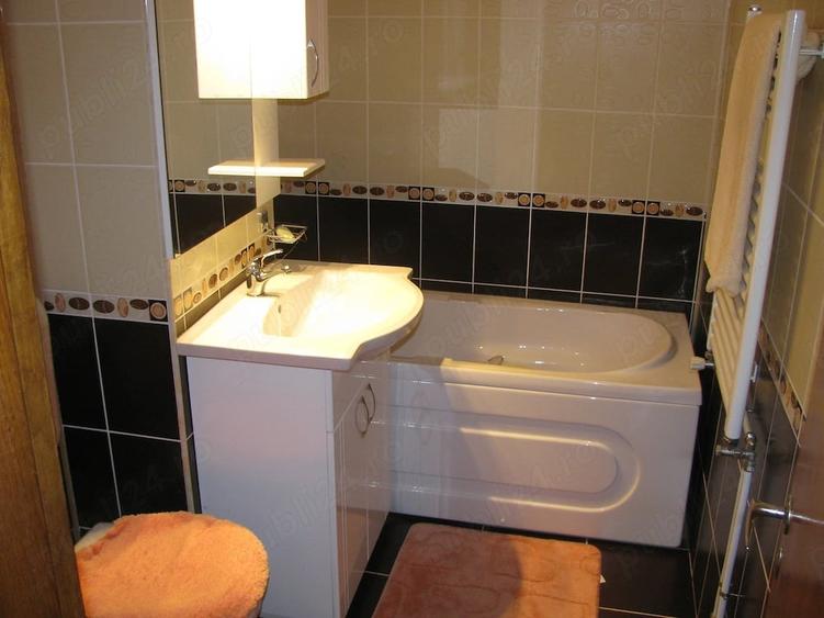 Apartament cu 3 camere decomandat în Nord