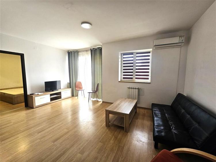 Apartament cu 2 camere semidecomandat în Tătărași