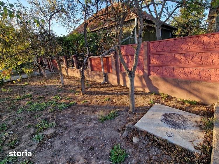 Casă cu 4 camere cu Teren 120 Mp în Saca