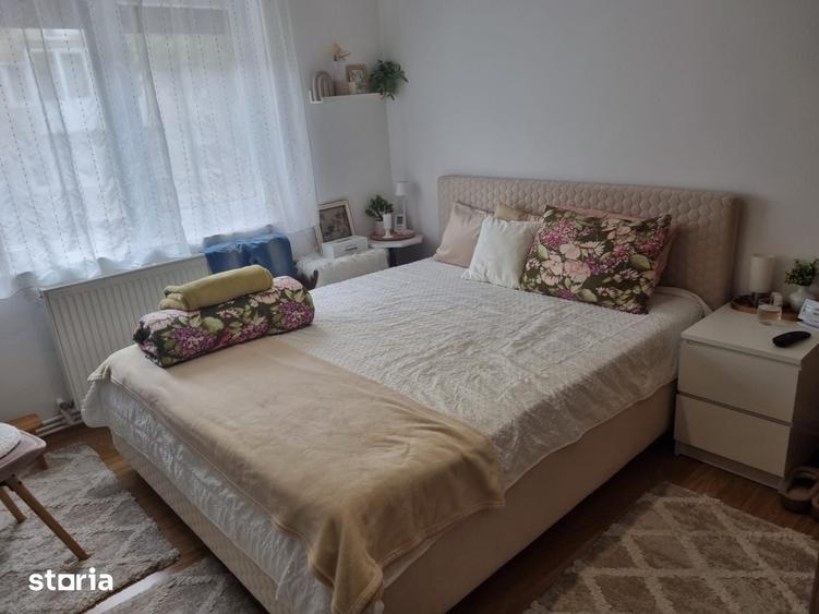 Apartament cu 2 camere decomandat în Piața Centrală