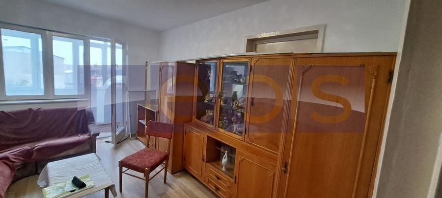 Apartament cu 3 camere decomandat, mobilat în Central
