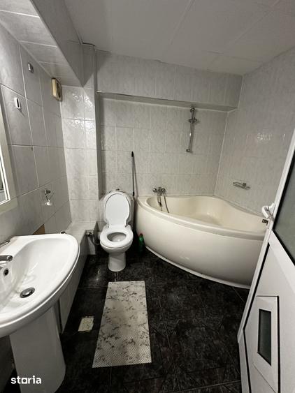 Apartament cu 3 camere decomandat în Ultracentral