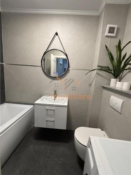 Apartament cu 3 camere decomandat în Iosia
