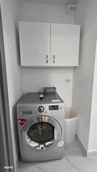 Apartament cu 4 camere în Tractorul