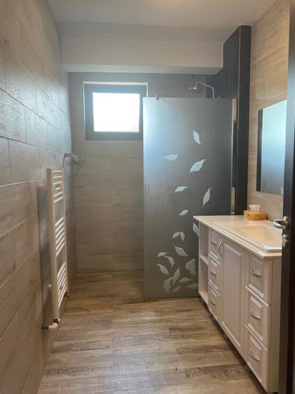 Apartament cu 3 camere în Florești