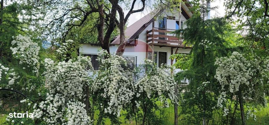 Casă cu 4 camere în Stațiunea Climaterică Sâmbăta