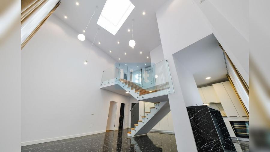 Apartament cu 5 camere semidecomandat în Gheorgheni