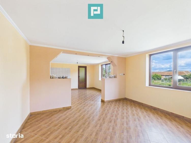 Casă cu 4 camere în Bonțești