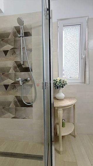 Apartament cu 2 camere decomandat, mobilat în Tractorul