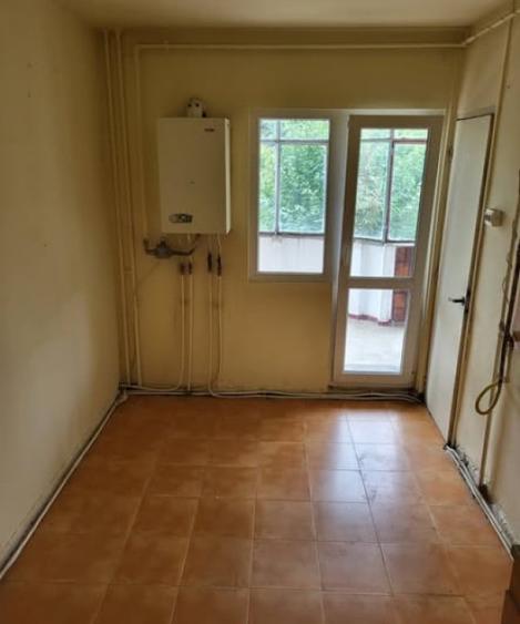 Apartament cu 2 camere decomandat în Plopilor — fotografia 3