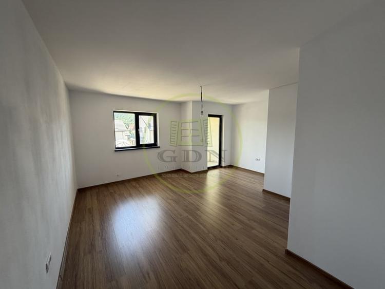 Casă cu 3 camere cu Teren 230 Mp în Leamna de Jos