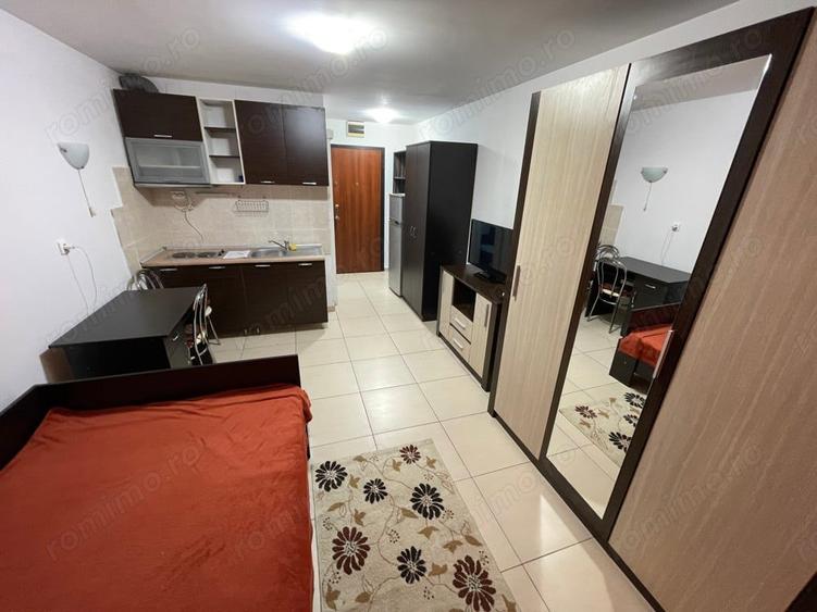 Garsonieră decomandată în Vitan