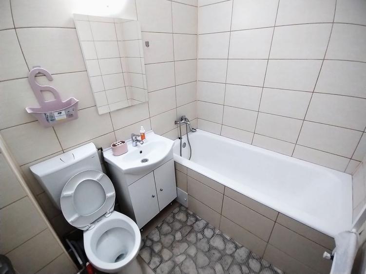 Apartament cu 2 camere semidecomandat, mobilat în Tomis II