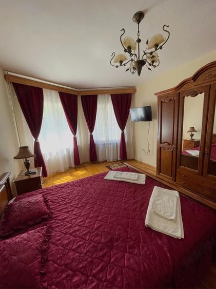 Casă cu 6 camere cu Teren 850 Mp în Central