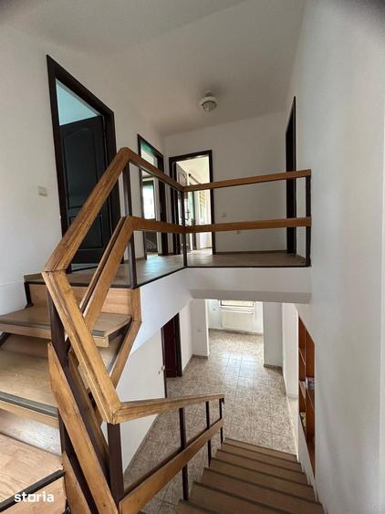 Casă cu 4 camere cu Teren 300 Mp în Banat