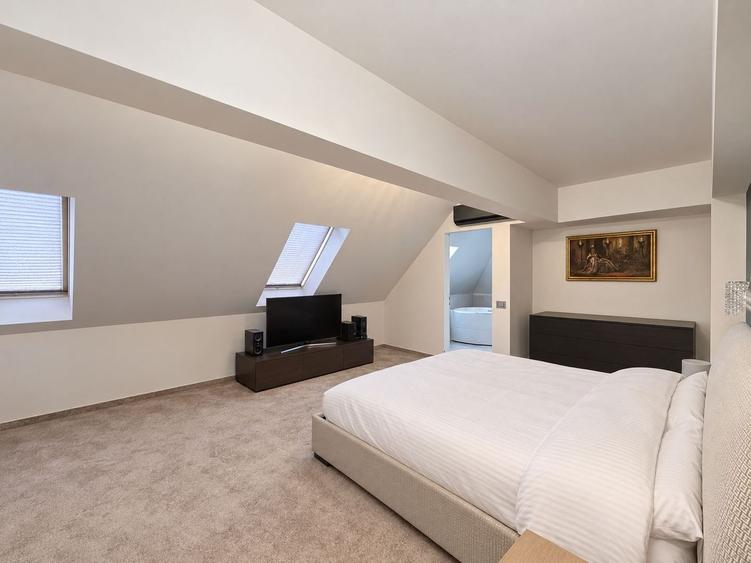 Apartament cu 4 camere decomandat, mobilat în Domenii
