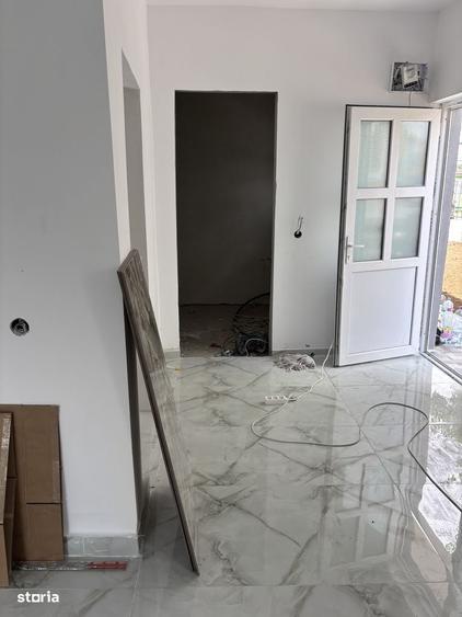 Casă cu 4 camere cu Teren 200 Mp în Central