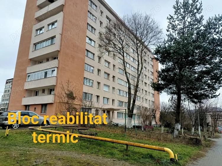 Apartament cu 3 camere semidecomandat în Central