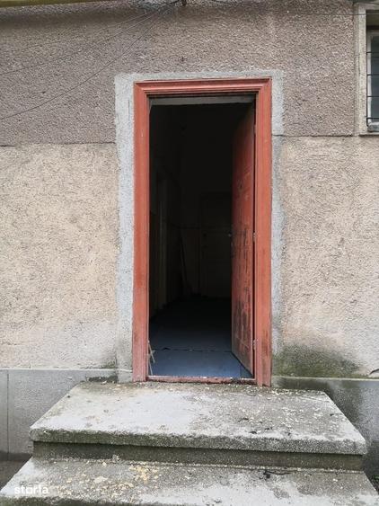 Spațiu comercial, de 90 mp, în Simeria