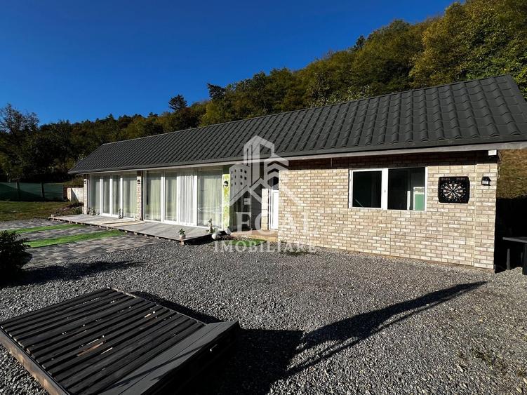 Casă individuală cu 2 camere cu Piscina în Exterior Vest