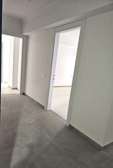 Apartament cu 3 camere decomandat în Energia