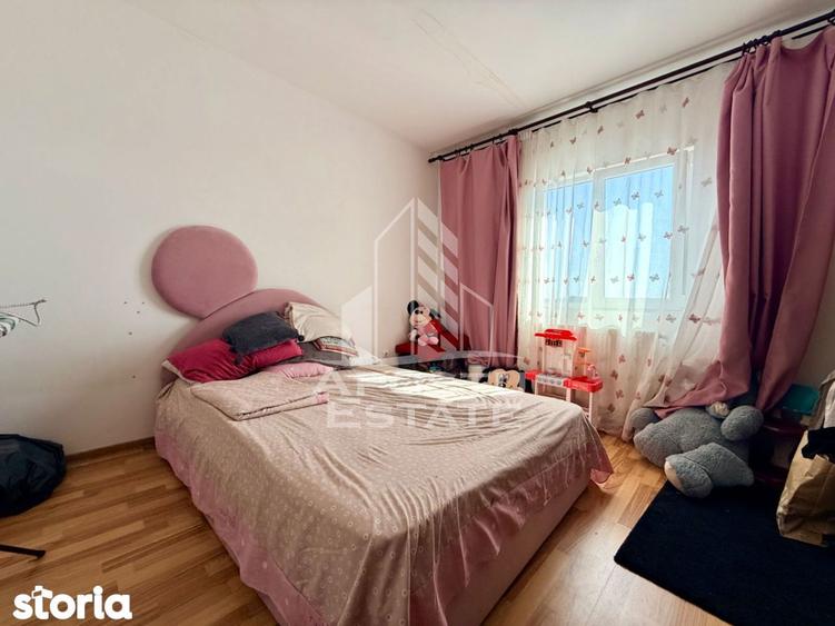 Apartament cu 3 camere, mobilat în Girocului