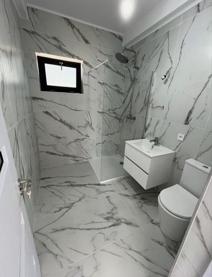 Casă cu 3 camere în Malu Mare