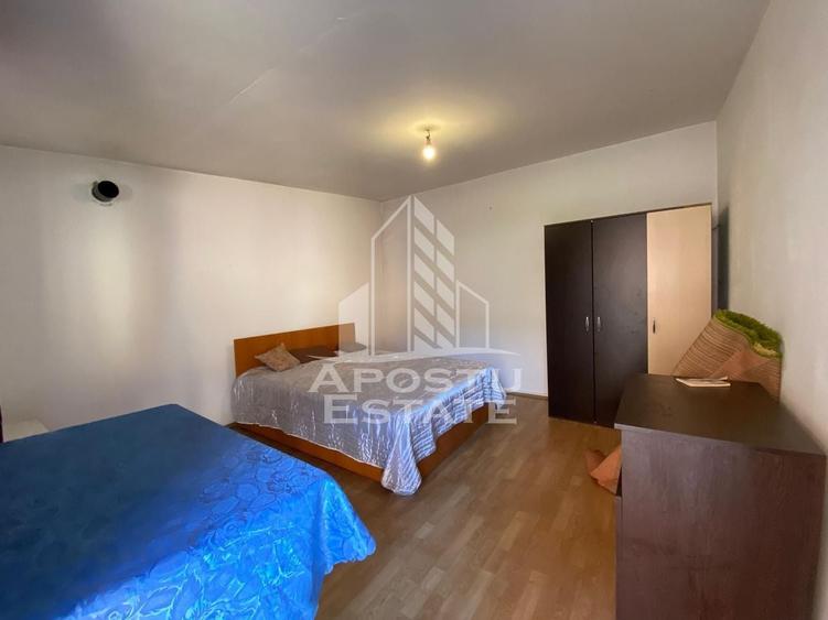 Casă individuală cu 5 camere cu Canalizare în Mircea cel Bătrân
