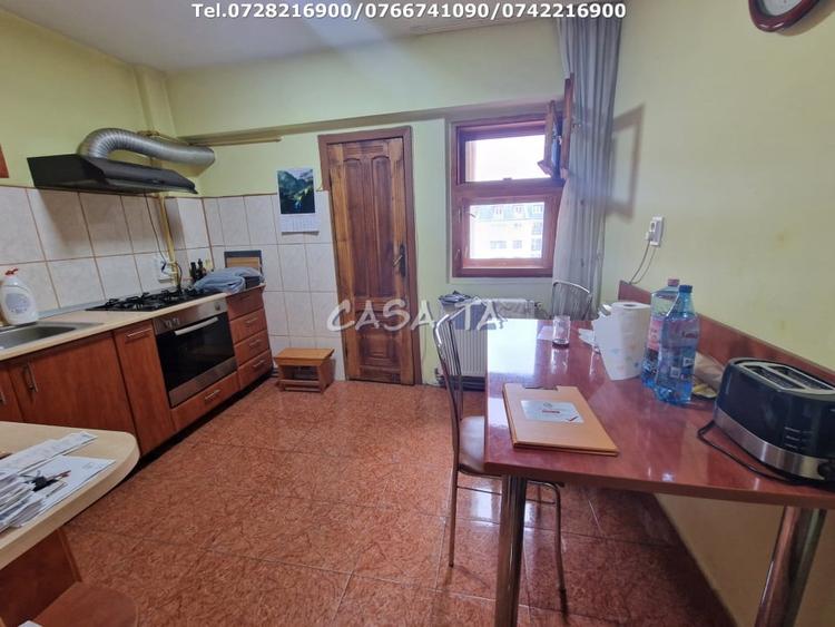Apartament cu 2 camere decomandat în Central