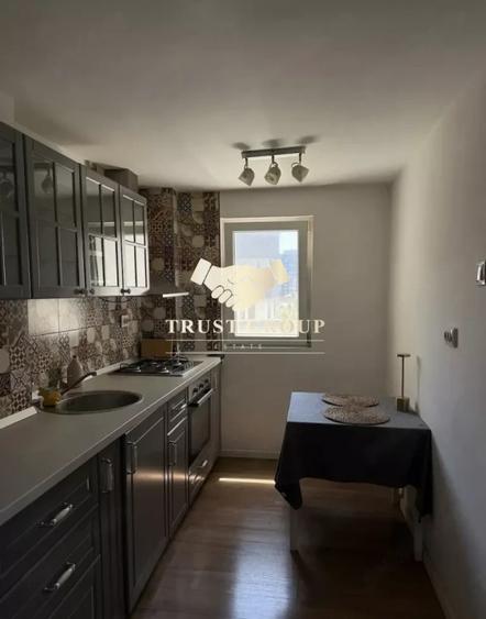 Apartament cu 2 camere semidecomandat, mobilat în Victoriei