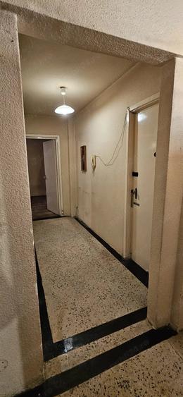Apartament cu 2 camere decomandat în Arcul de Triumf