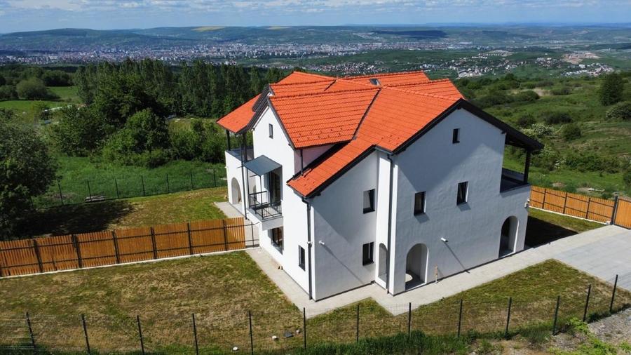 Duplex cu 5 camere cu Garaj în Feleacu
