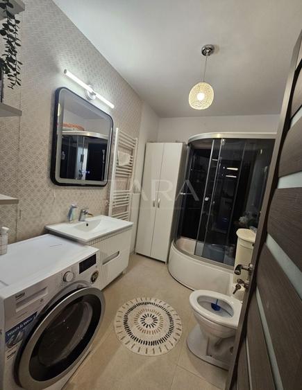 Apartament cu 3 camere decomandat în Dâmbul Rotund
