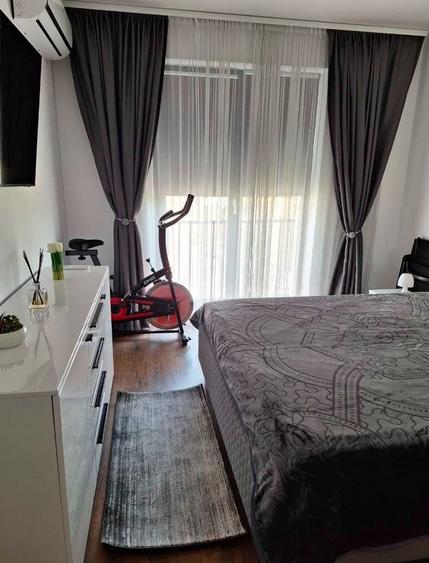 Apartament cu 3 camere decomandat în Exterior Vest