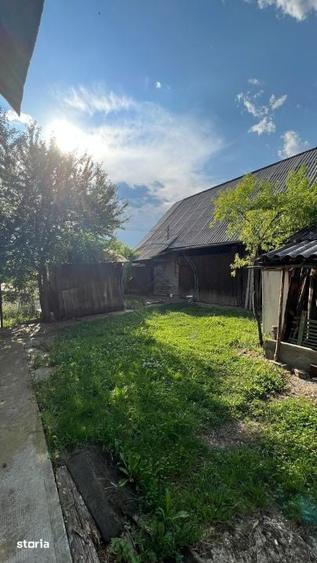 Casă cu 5 camere cu Teren 2000 Mp în Dumitra