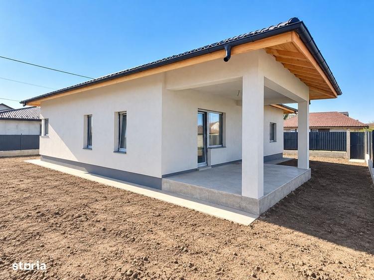 Casă cu 4 camere în Dancu