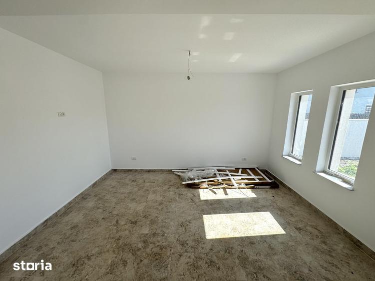 500mp teren!Dormitor jos!ASFALT!Incalz in pard!Vila 4 camere Miroslava - 2