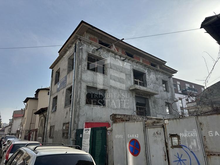 Casă individuală cu 19 camere cu Canalizare în Pache Protopopescu