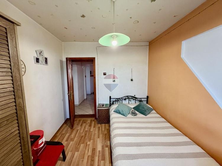 Apartament cu 3 camere decomandat în Ultracentral