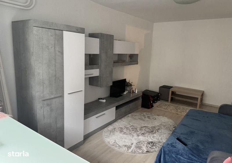 Iancului , Magura Vulturului , bloc mixt construit in anul 1981 - 7