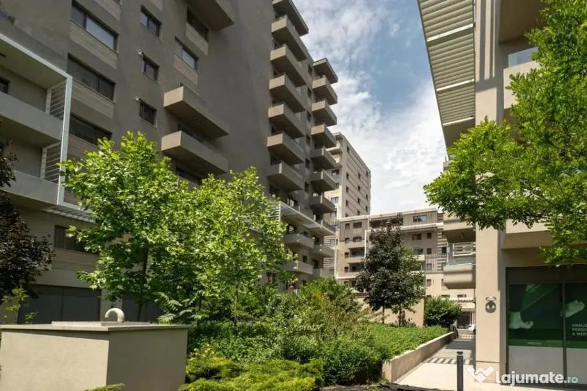 Apartament cu 3 camere decomandat în Ștefan cel Mare